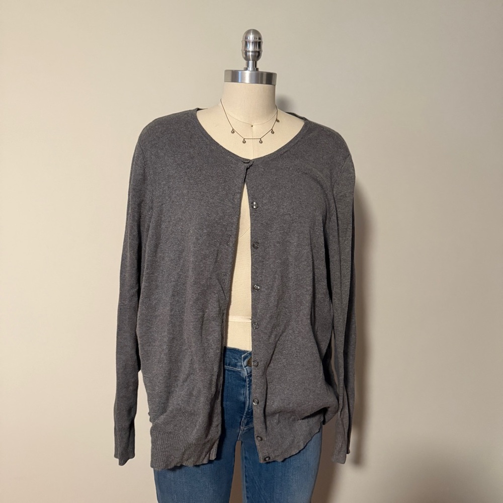 Croft and Barrow Grey Button Front Cardigan